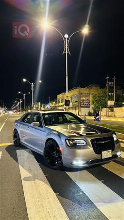 کرایسلەر 300